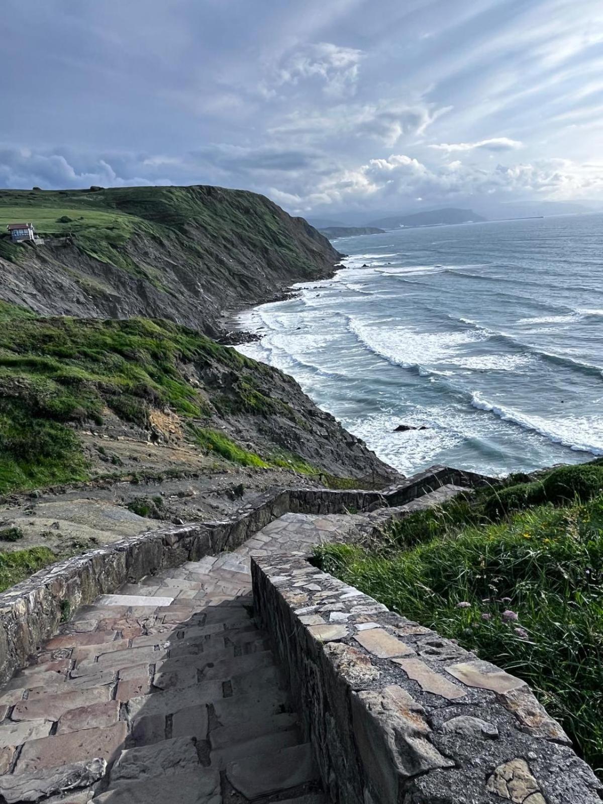 Tu Refugio Junto Al Mar Te Espera Disfruta Final Europa League Apartment Barrika Luaran gambar